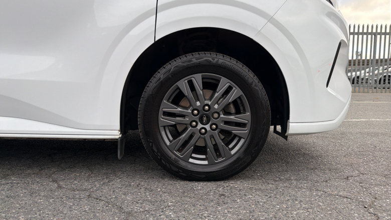 Ford Tourneo Custom 320 L2 Diesel Fwd 2.0 EcoBlue 136ps H1 Titanium 8 seater Auto